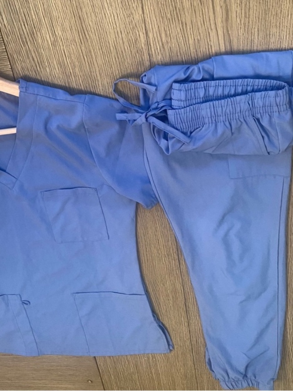 4 Flex Women’s V-Neck Medical Scrub Top and Jogger Pants - Ciel Blue
